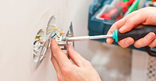 Электромонтажные работы Луга цена 469 руб Электрика под ключ